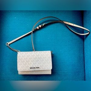 Micheal Kors Cross Body Bag
